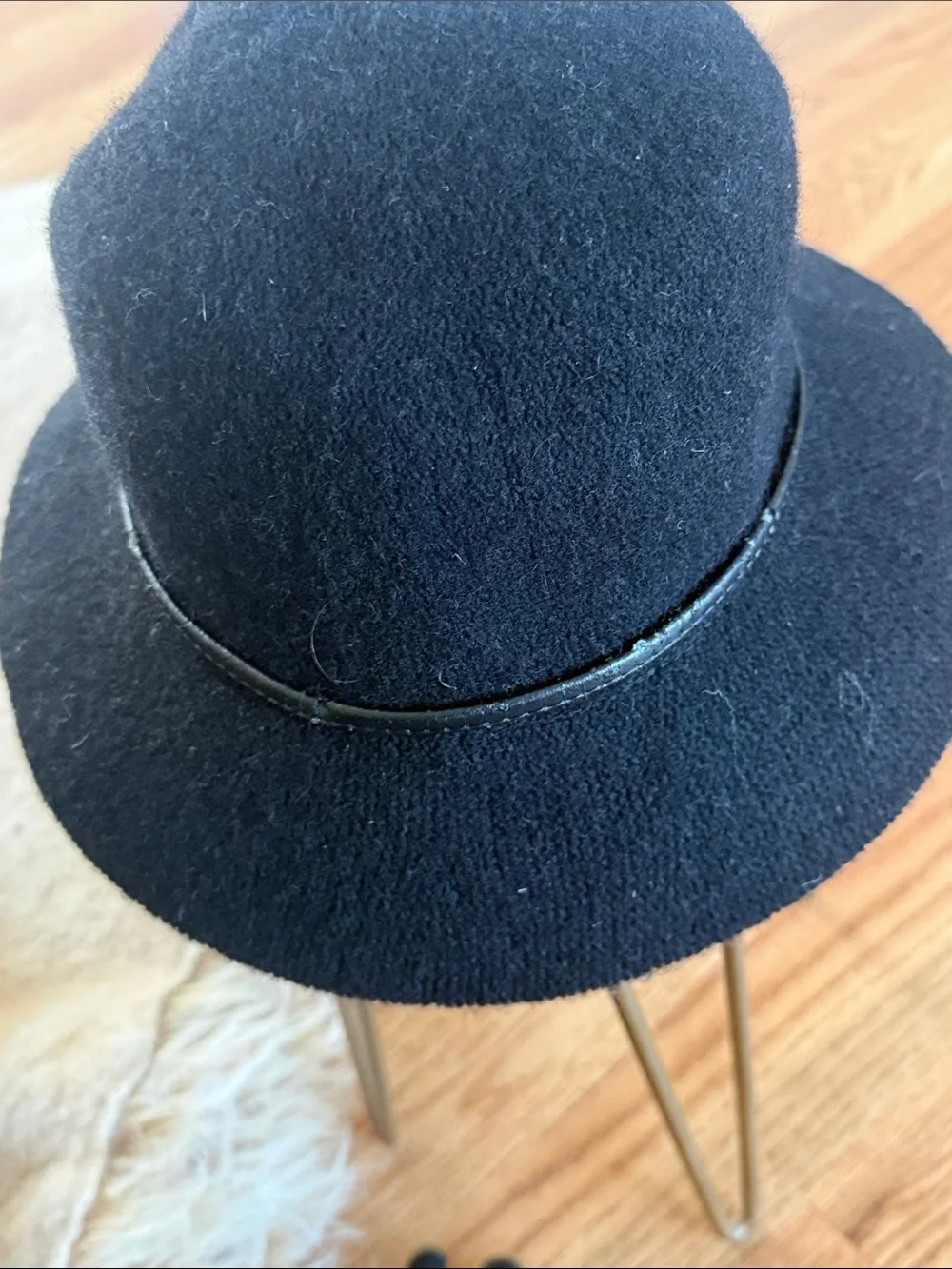 Old navy Classic Black  Cloche Hat  bucket hat-